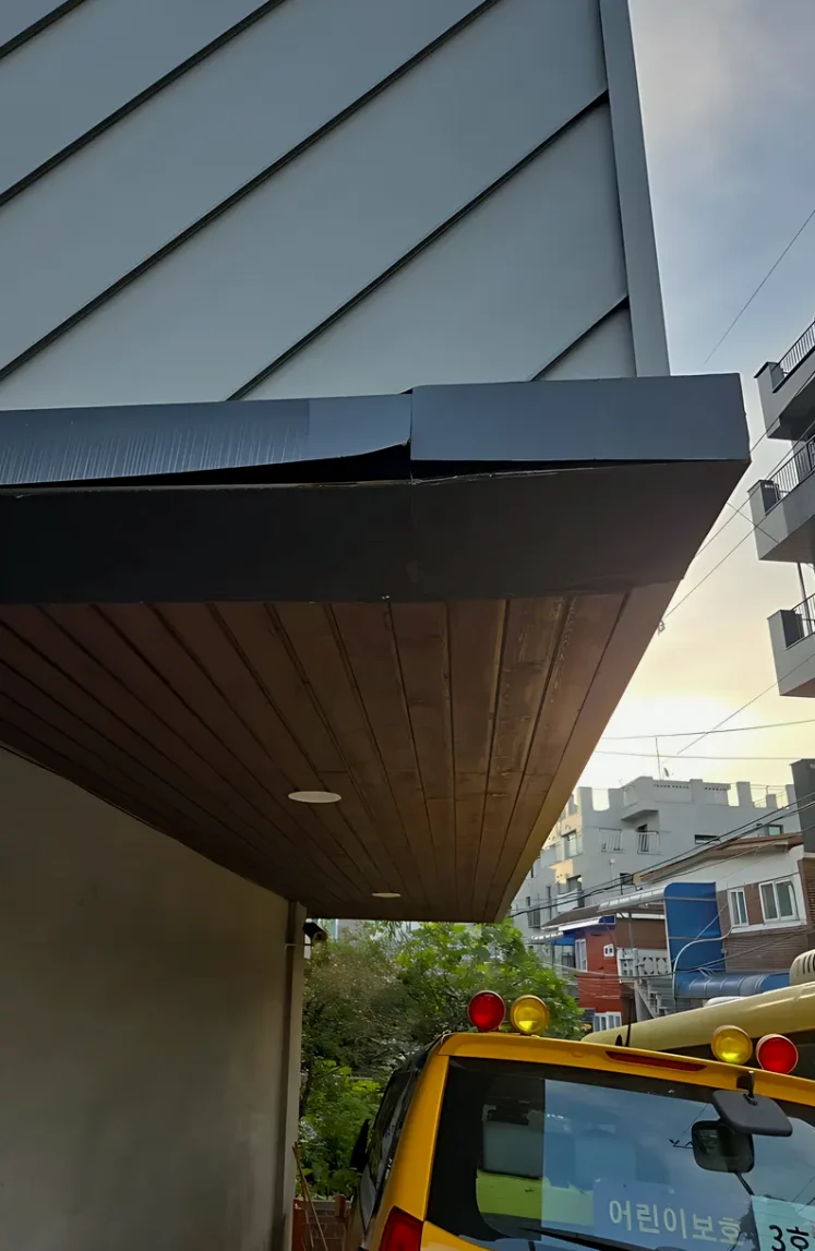 하남시 캐노피 구조물 용접 시공 사진 1