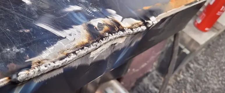 현장 캐노피 구조물 용접 시공 사진 4