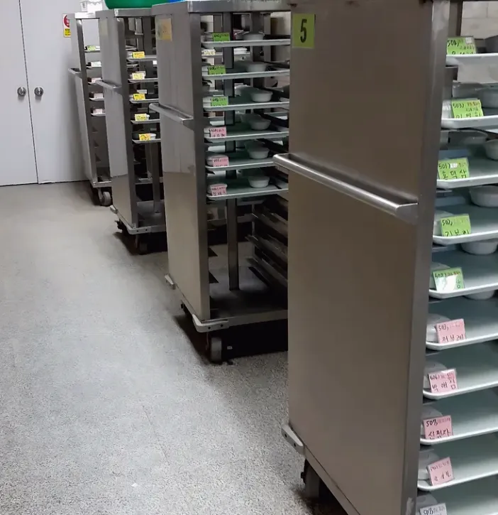 현장 배식카트 용접 시공 사진 3