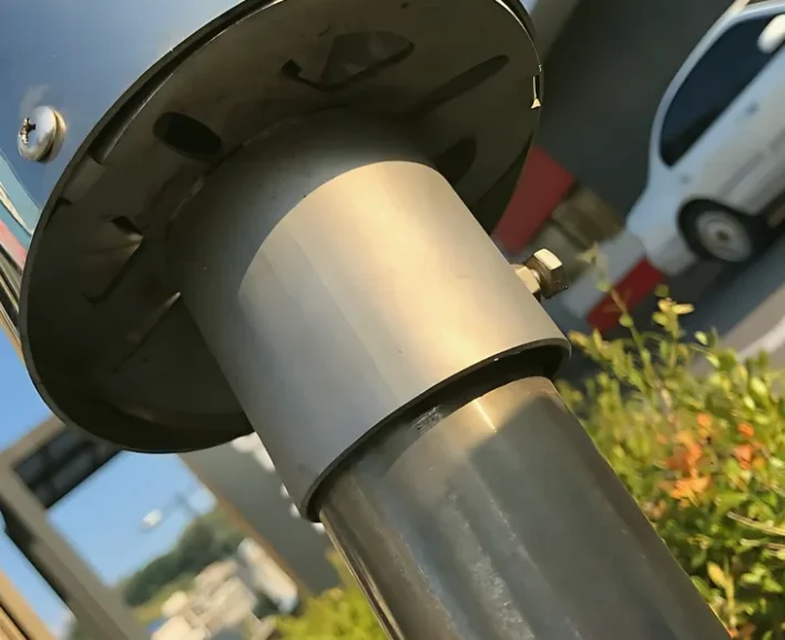 현장 주차 안전 유도 용접 시공 사진 2