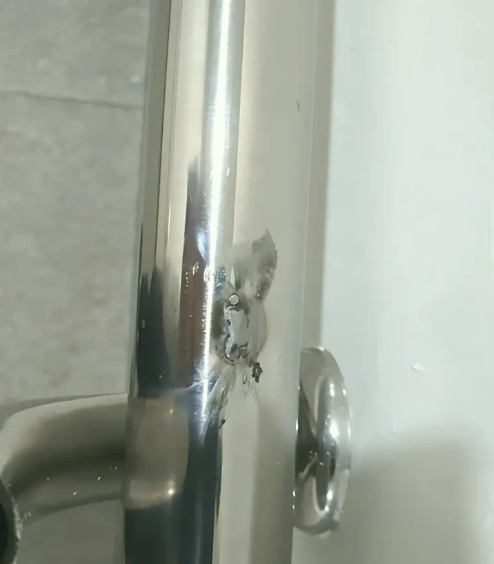 현장 장애인 난간용접 시공 사진 2