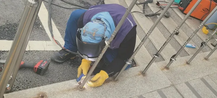 남면 장애인 난간용접 시공 사진 4
