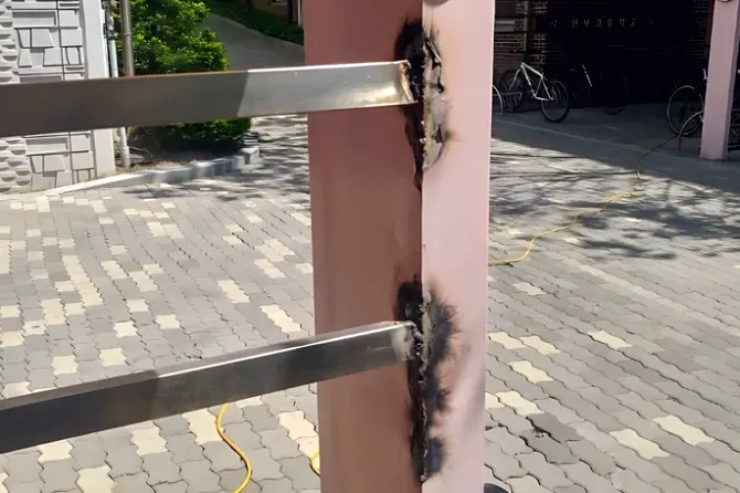 공주시 주차장 난간용접 시공 사진 4