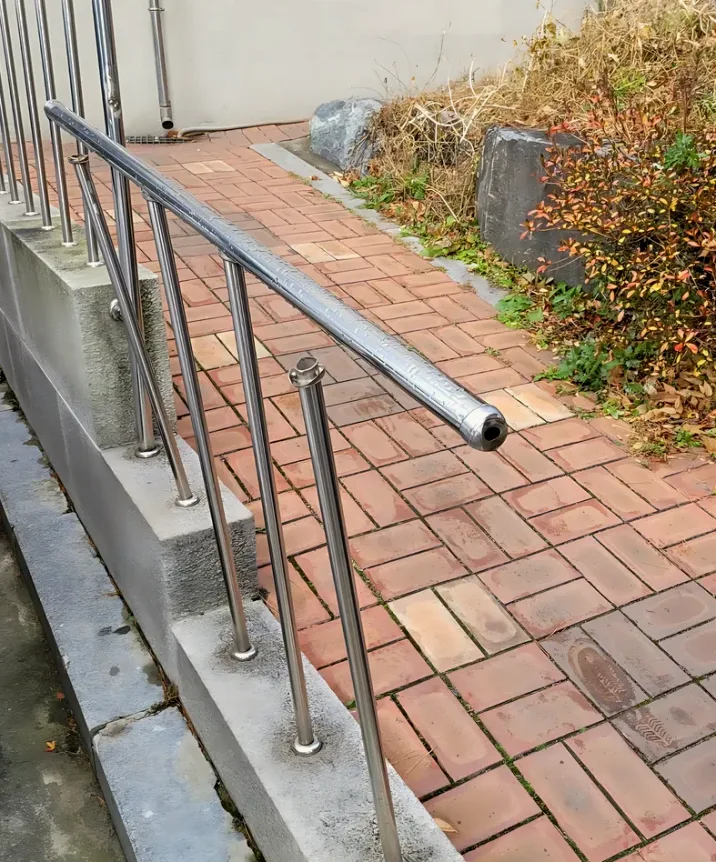 내동 주차장 난간용접 시공 사진 3