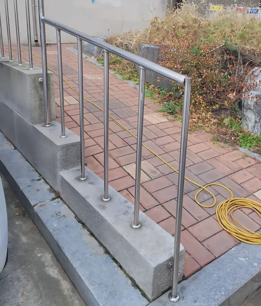 파주시 주차장 난간용접 시공 사진 3
