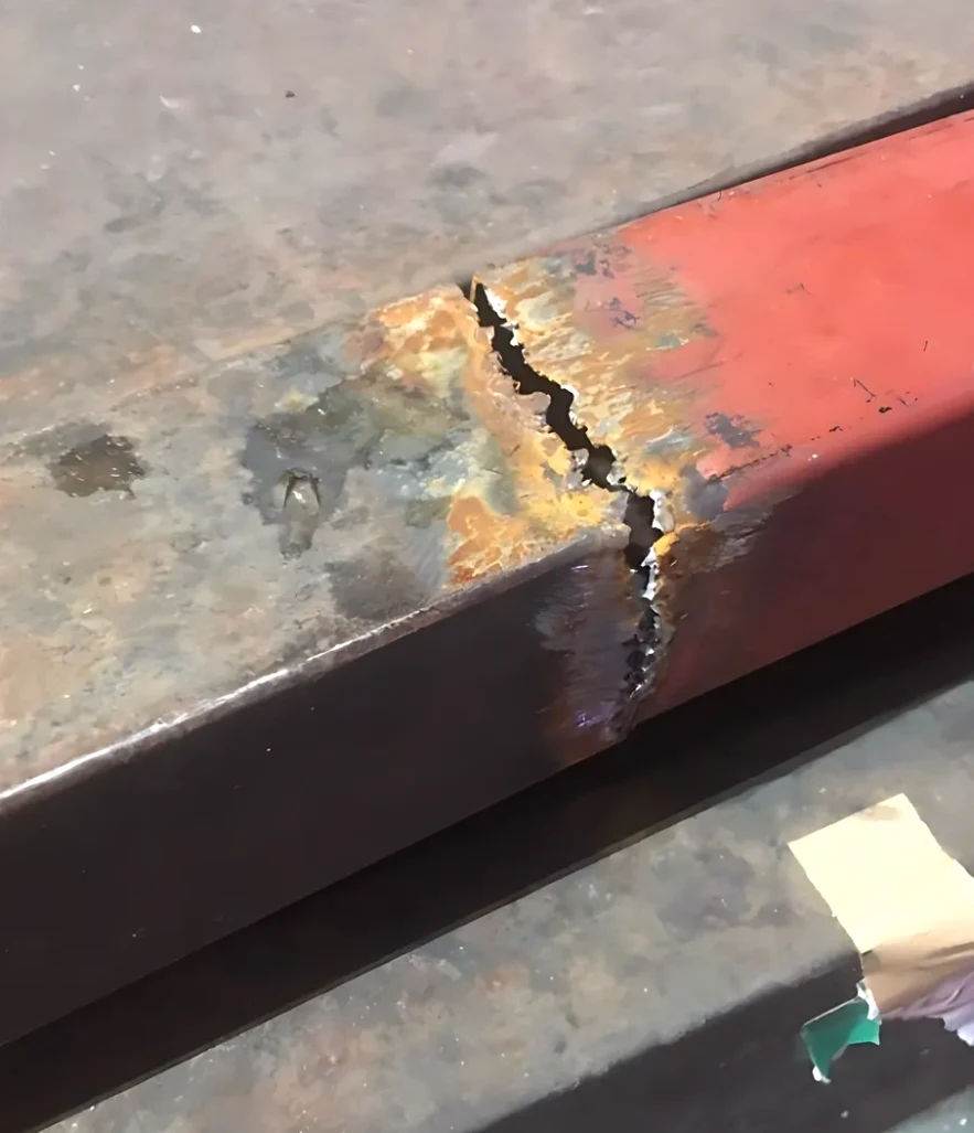 현장 재활용함 용접 시공 사진 4