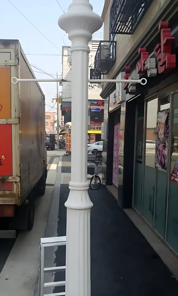 현장 가로등 용접 시공 사진 2