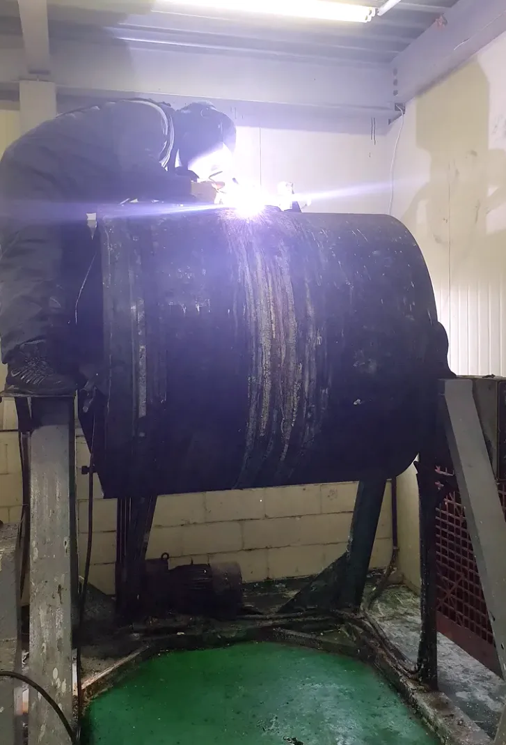 현장 산업용 탱크용접 시공 사진 3