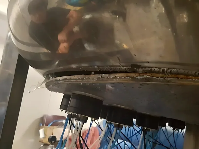 현장 원료 교반 탱크용접 시공 사진 2
